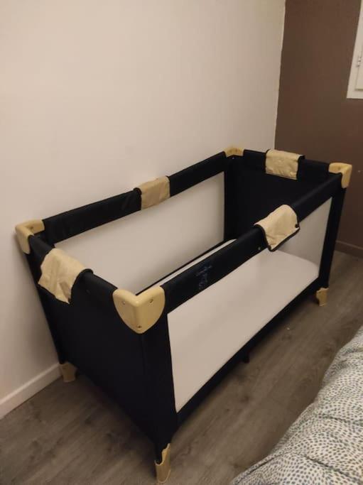 City & Cosy, Lyon Charcot- Wifi - Lave Linge - Balcon - Parking Экстерьер фото