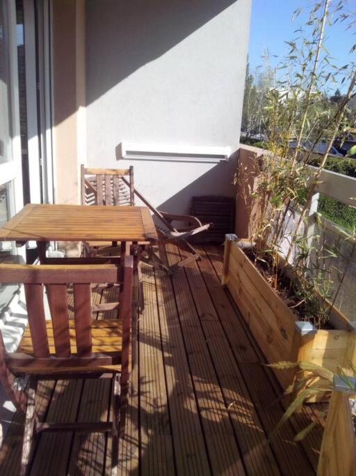 City & Cosy, Lyon Charcot- Wifi - Lave Linge - Balcon - Parking Экстерьер фото