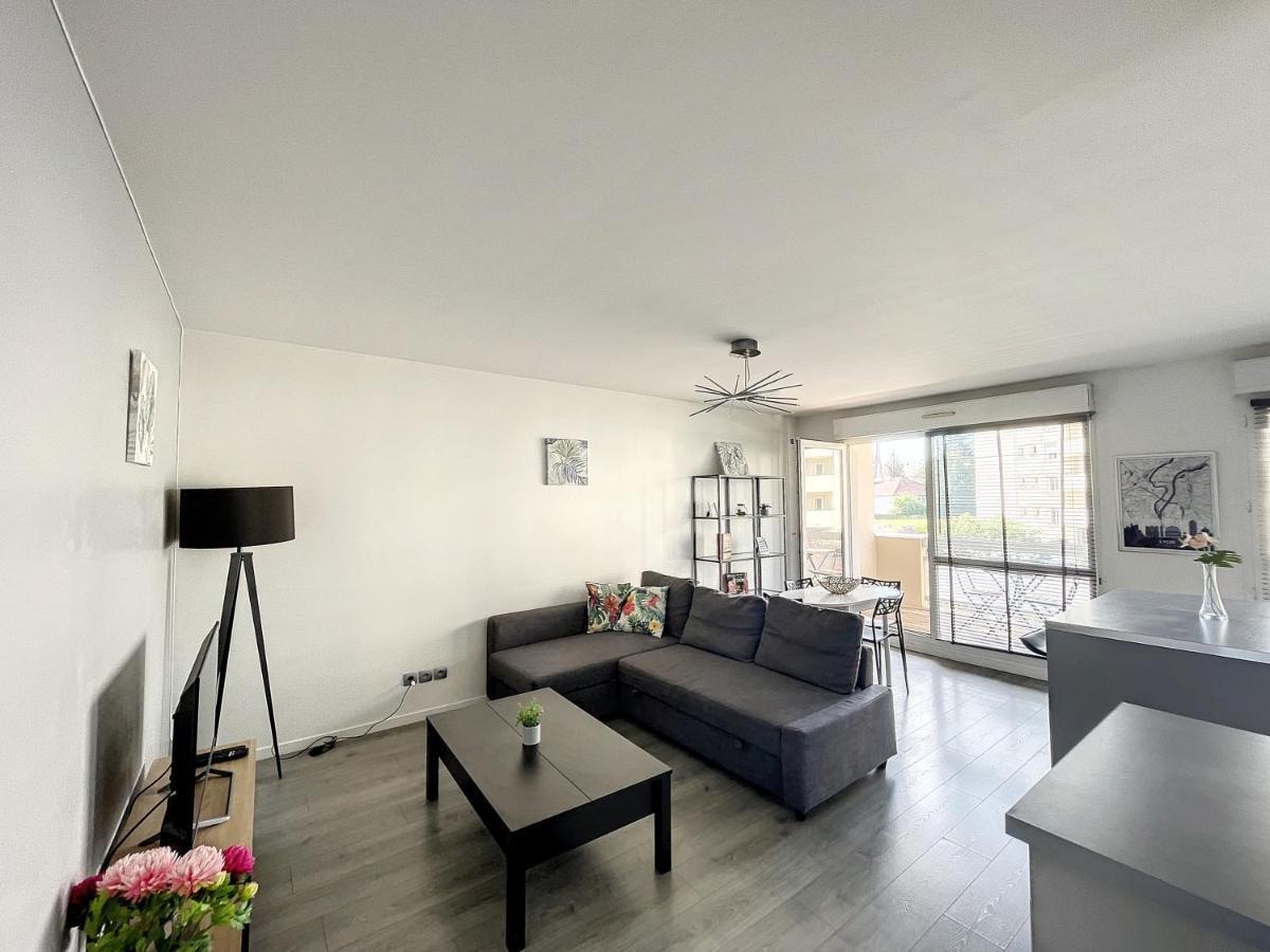 City & Cosy, Lyon Charcot- Wifi - Lave Linge - Balcon - Parking Экстерьер фото