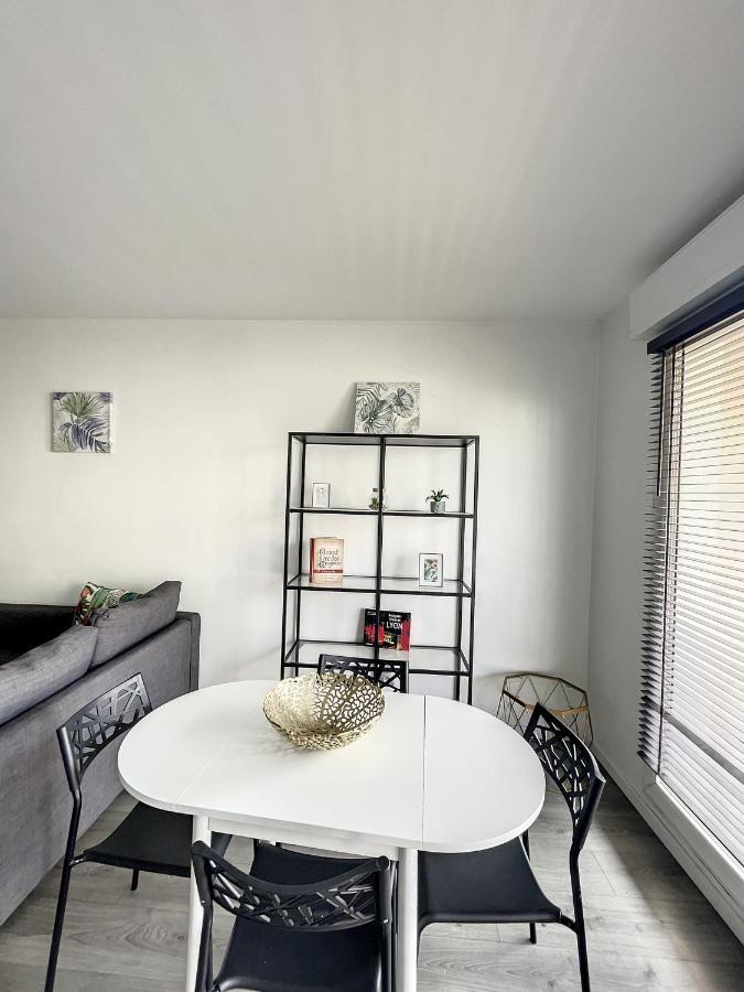City & Cosy, Lyon Charcot- Wifi - Lave Linge - Balcon - Parking Экстерьер фото