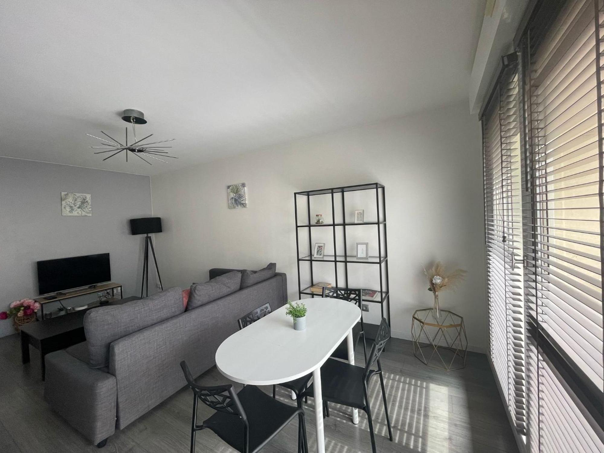 City & Cosy, Lyon Charcot- Wifi - Lave Linge - Balcon - Parking Экстерьер фото
